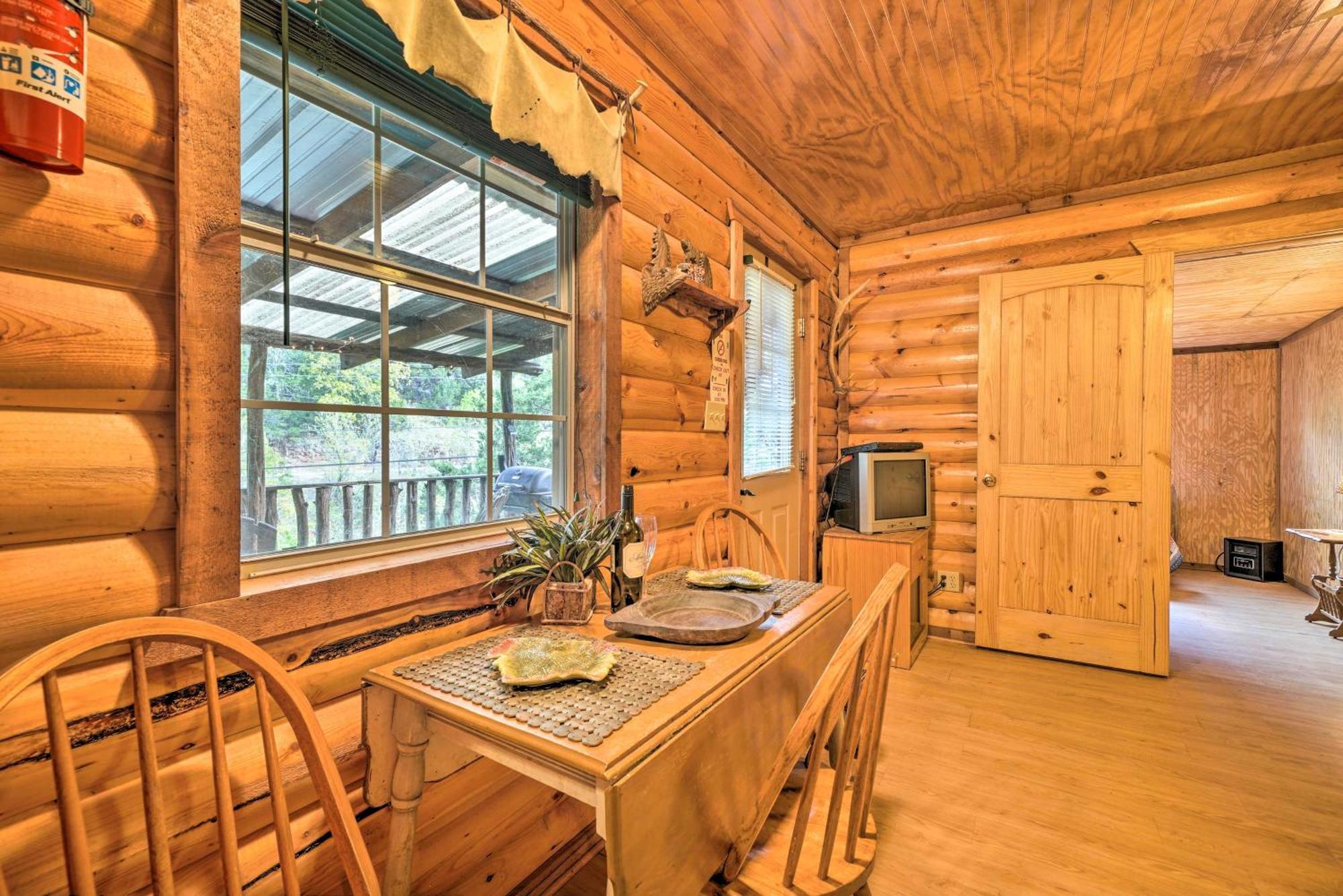 Cozy Davis Cabin With Deck - Nestled By Honey Creek! Dış mekan fotoğraf
